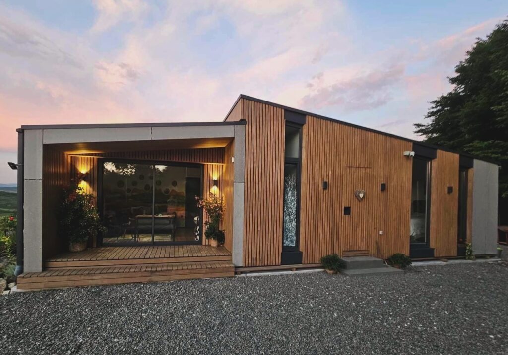 01A8E790-346A-45E7-B42F-7064E7805704