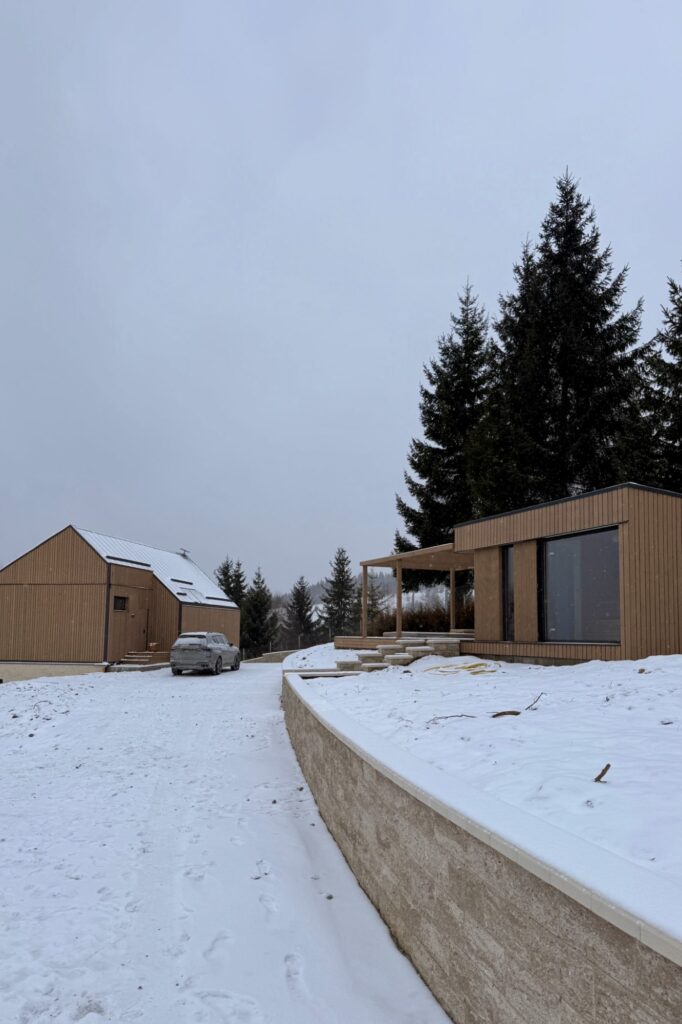 2067f353-847d-4334-a4fd-a5f5b4f1f2b0(1)