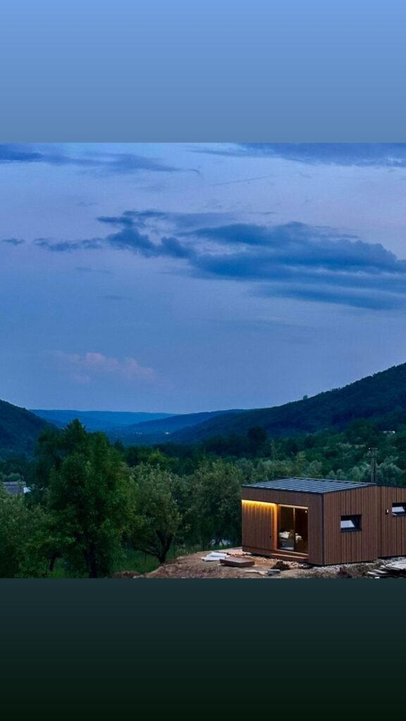 FA4C42FA-6AE5-4B27-8964-D29FE308A502